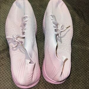 SHEIN Light Pink Knit Sneakers